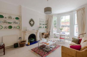 Traditional 2 Bed Apartment Notting Hill